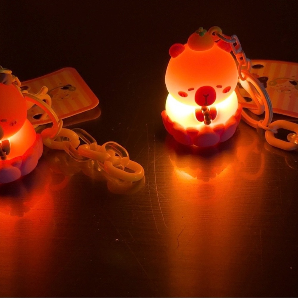 Cute Capybara Light Keychain 2pack